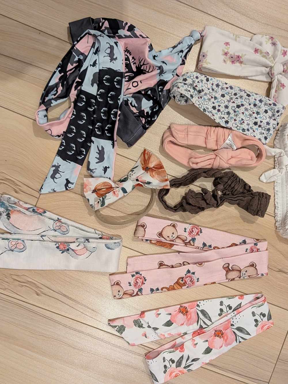 5 For 25$ Bundle Of Kids/Baby Headbands/Accessories